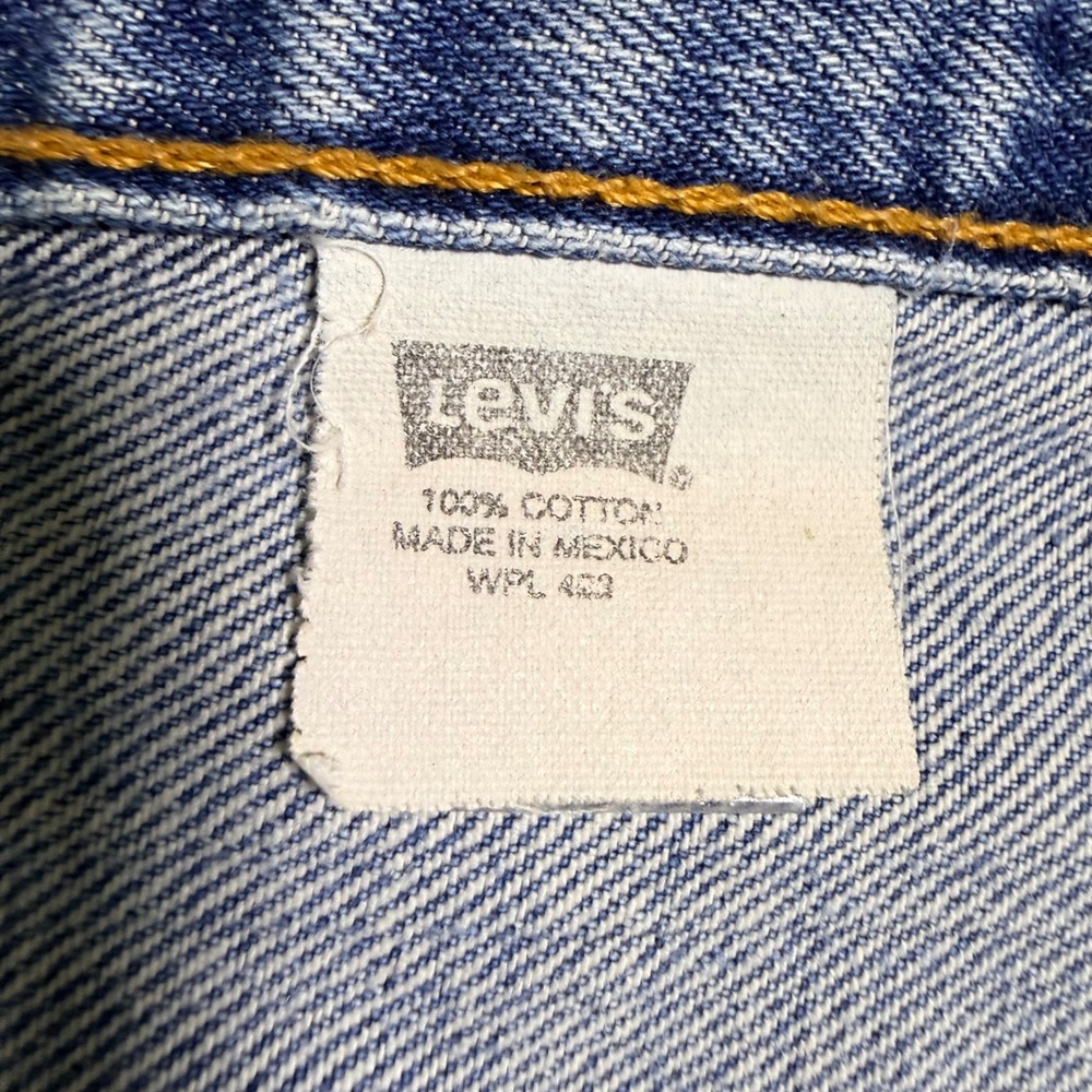 Levis 501 Original Fit Jeans Mens 36x34 Light Wash Blue Denim 00501-2200 - Picture 11 of 12